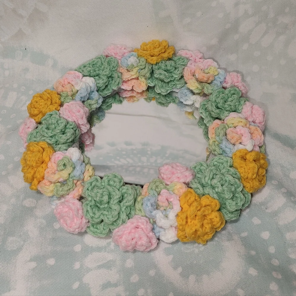 Handmade Round Crochet Floral Framed Mirror Wall Decor
